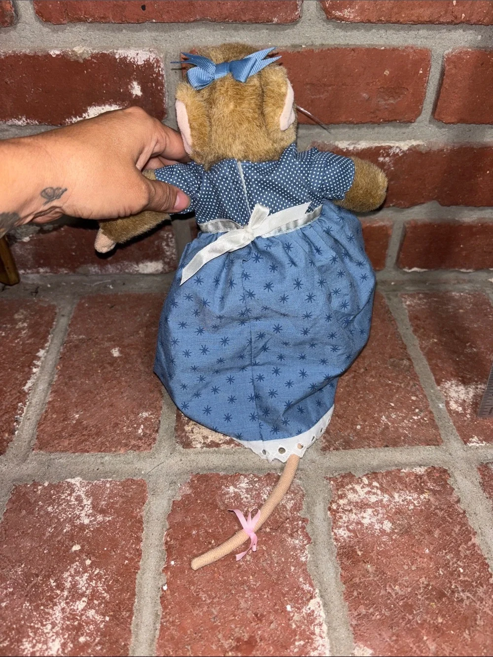 Hallmark 13” Vera the Mouse by Marjolein Bastin Plush Blue Dress w/Striped Apron
